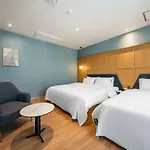 Brown Dot Hotel Signature