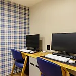 Brown-Dot Hotel Minam