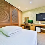 B&B Hotel