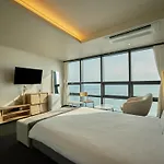 Uh Suite The Haeundae