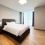 Lct Residence Y Collection