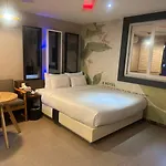 V Motel