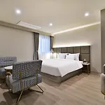 Denbasta Hotel Daeyeon