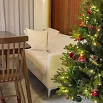 8-Capacity # 3 Rooms # 4 Queen Beds # 10 Minutes On Foot From Busan Station # Wood Tone # Emotional Interior # Netflix