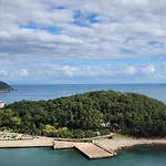 Modern Studio Near Haeundae Beach & Subway
