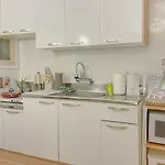 Belivestay, Busan Gwangalli, Maximum 5 People, Free Netflix,Wi-Fi