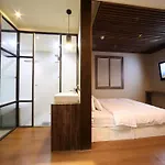 Seven Hotel