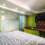 Color Motel