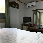 J Motel