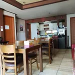 Plus Motel
