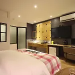 25 Hours Hotel