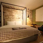 25 Hours Hotel