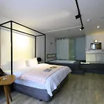 25 Hours Hotel 2