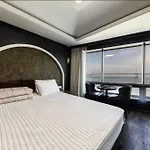 Bridge Hotel