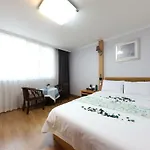 Gwangalli Utopia Tourist Hotel