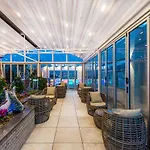 Nampo Hound Hotel Premier