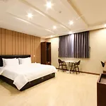The King Hotel