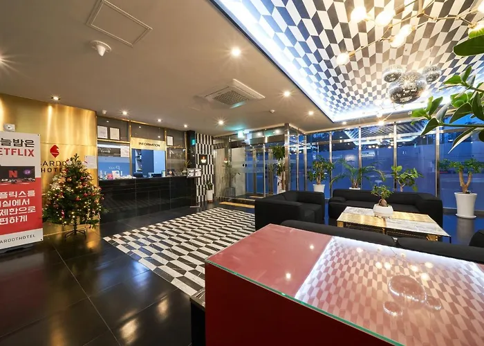 Bon Hotel Business