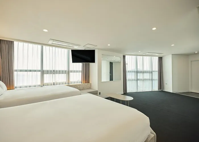 Uh Suite The Haeundae