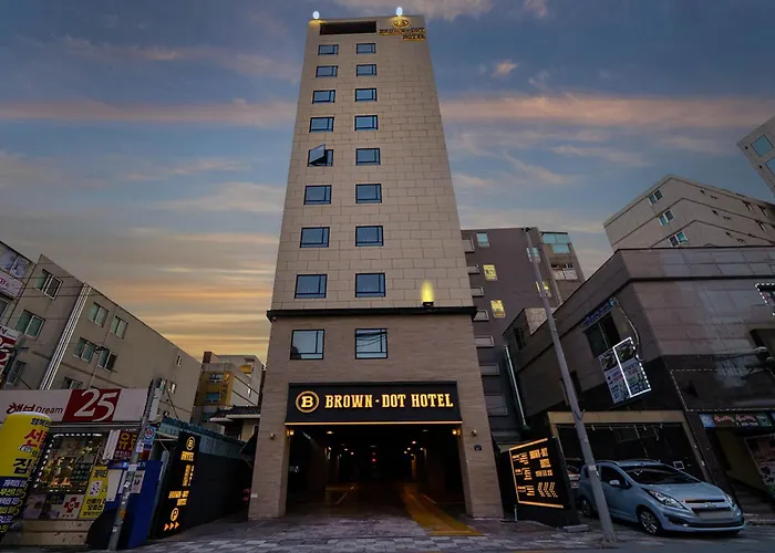 Brown Dot Hotel Hadan