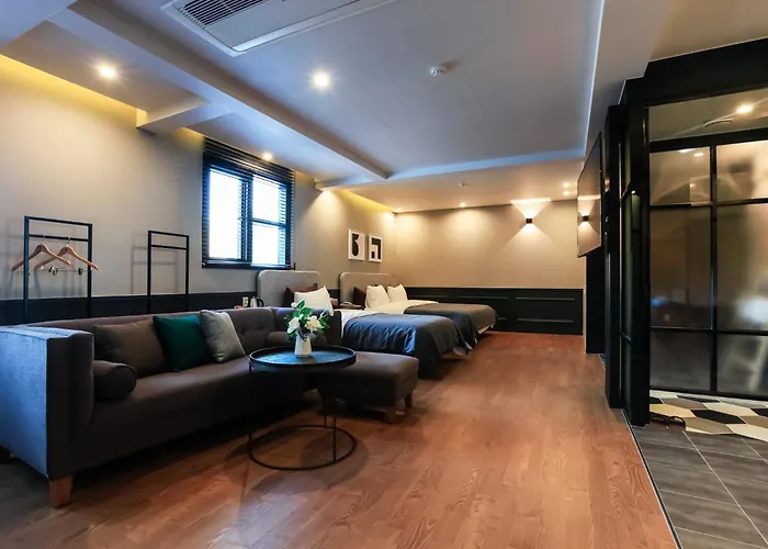 Brown Dot Yangjeong