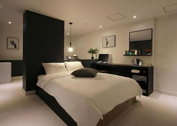 Hotel Yam