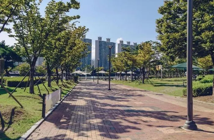 Ramada Encore By Wyndham Busan Haeundae