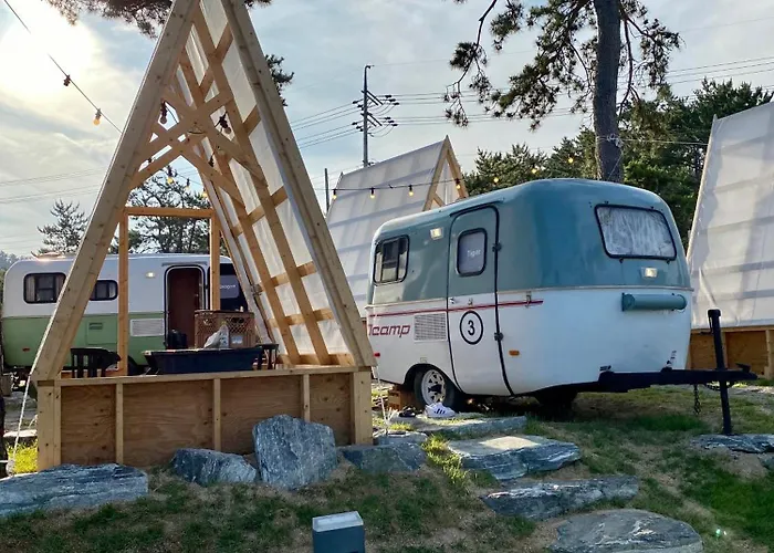 The Moving Caravan