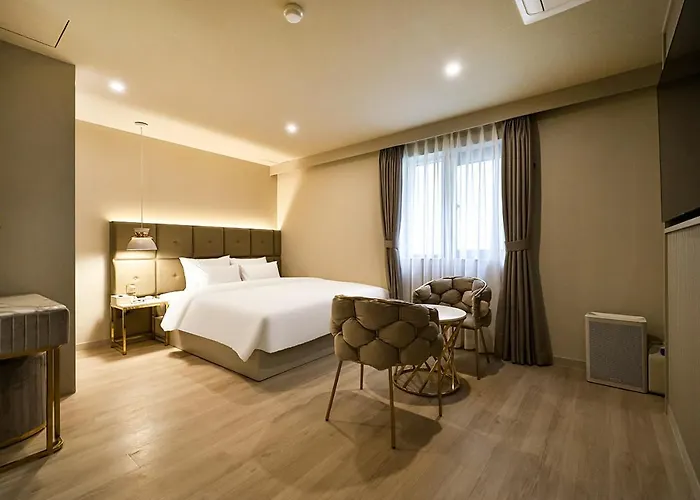 Denbasta Hotel Daeyeon