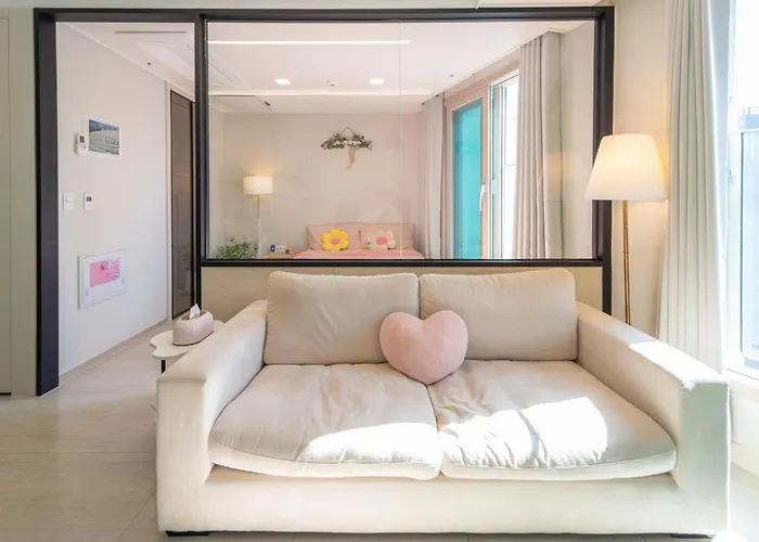 L\'Eau House