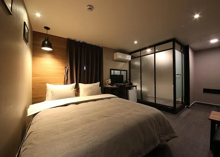 The Last Hotel Nampo