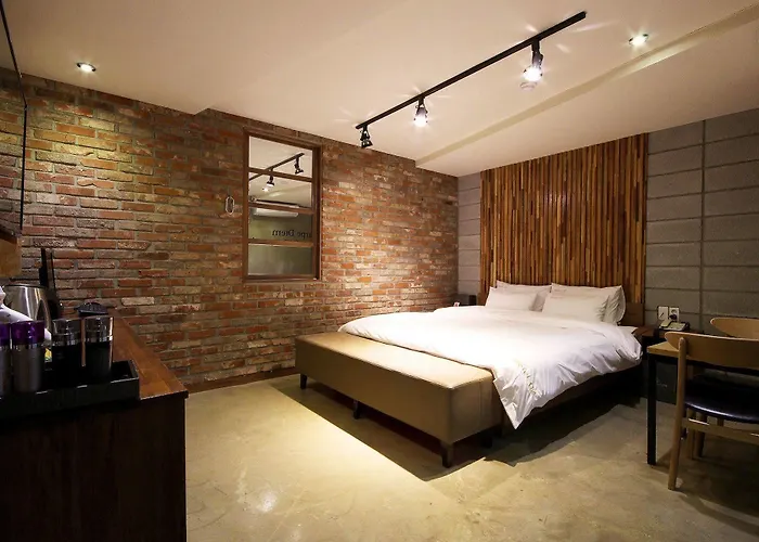 Hotel Oz Oncheonjang