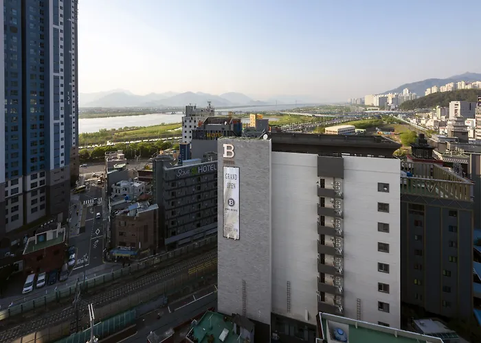 Brown-Dot Hotel Gupo