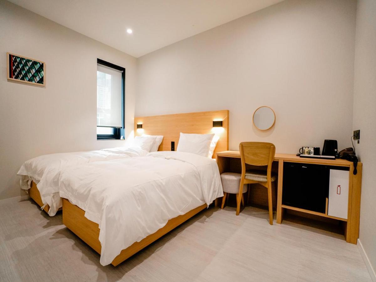 Mipo Oceanside Hotel 3*