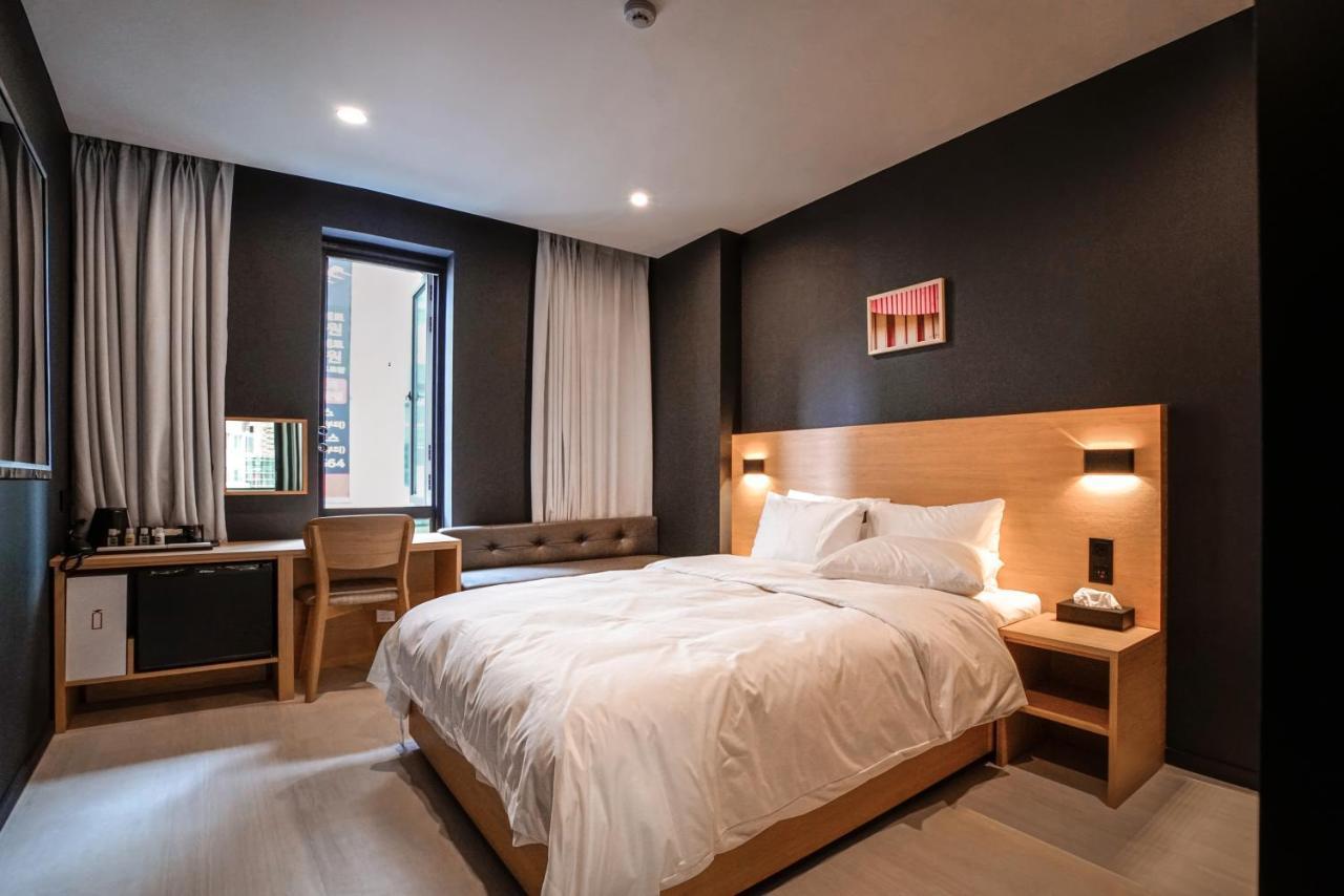 Mipo Oceanside Hotel