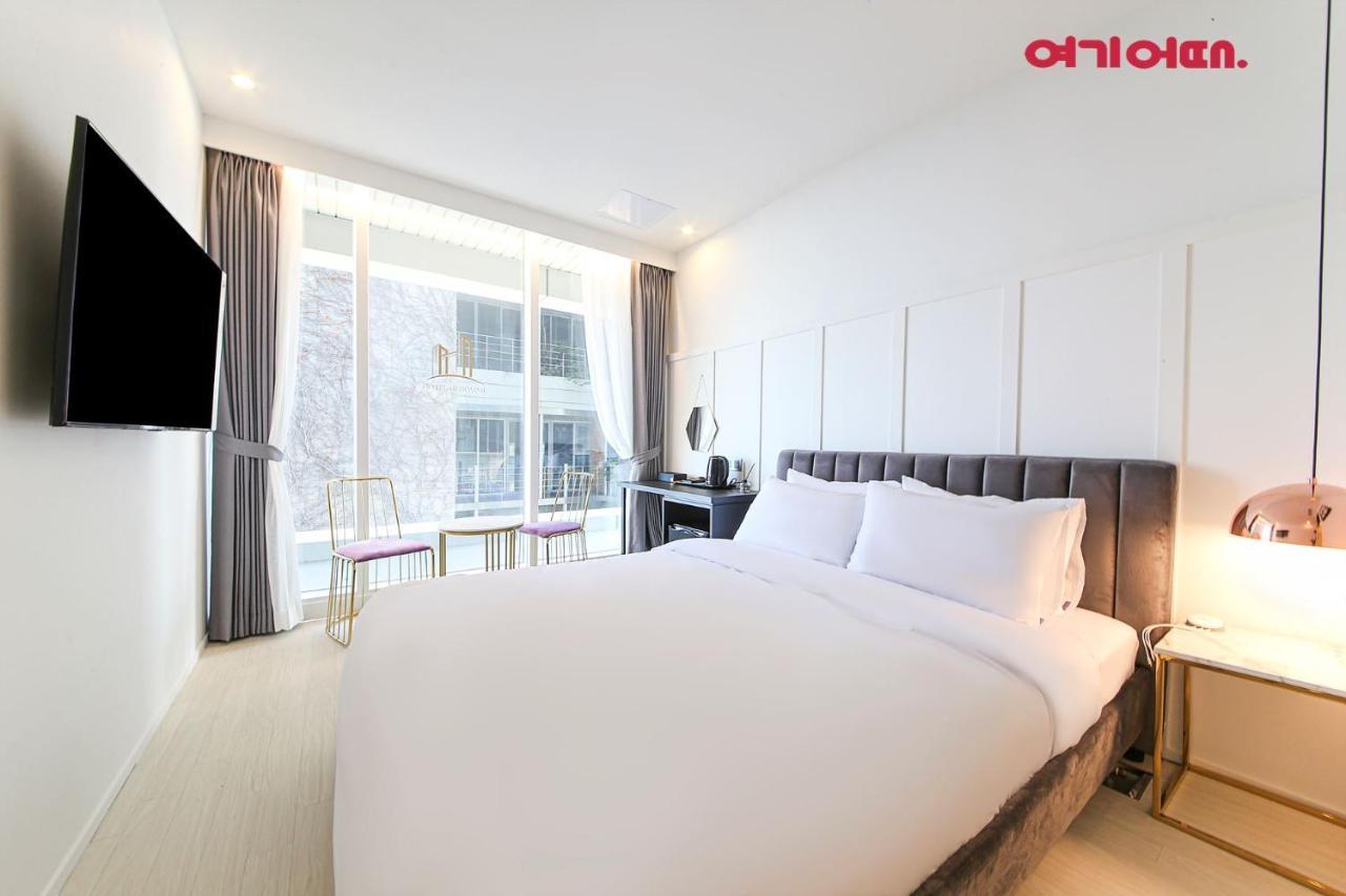 De Homme Hotel 2*