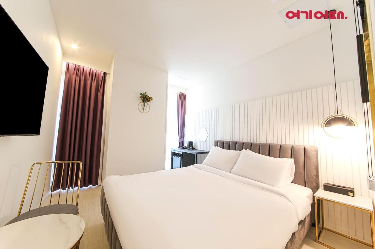 De Homme Hotel 2*