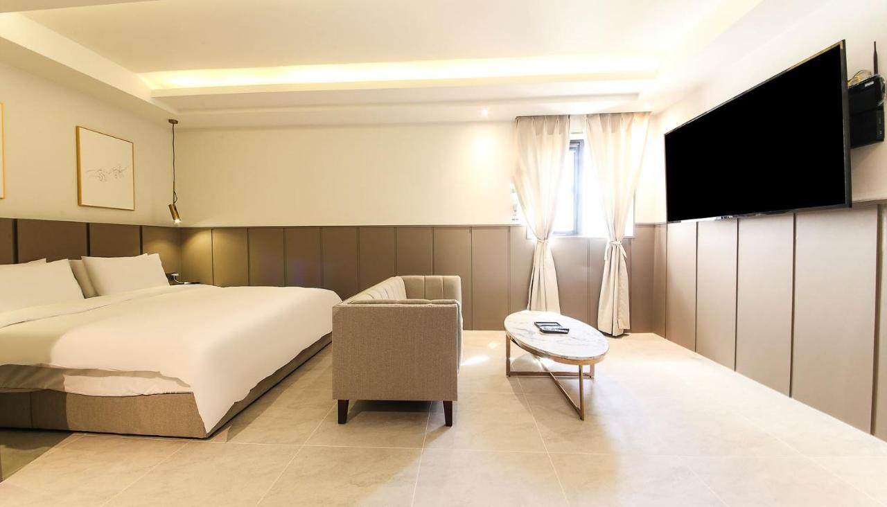 Hotel H Moment Songjeong Busan