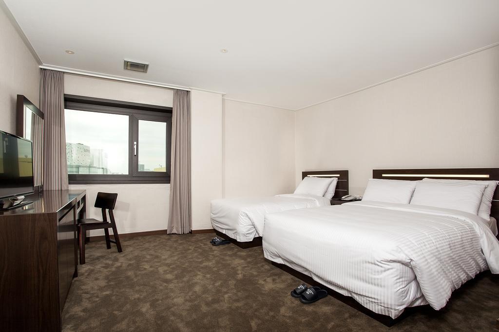 Tourist Hotel Busan