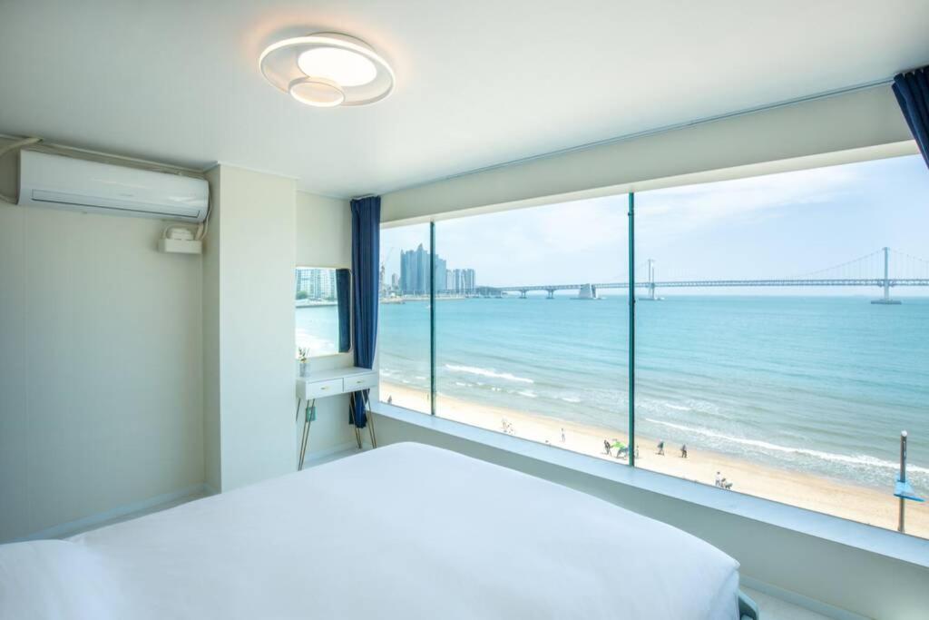 J Pent House Apartment *
