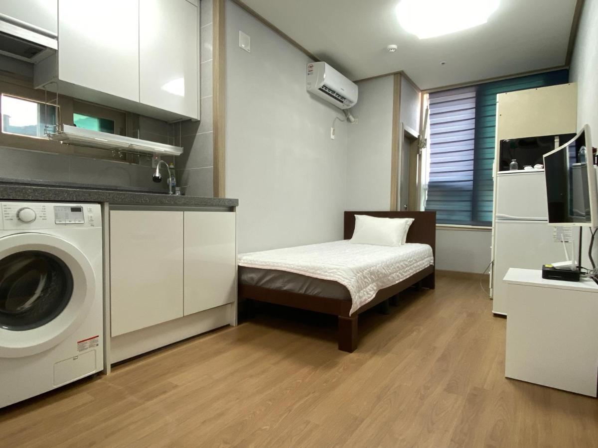 Marina Hotel *