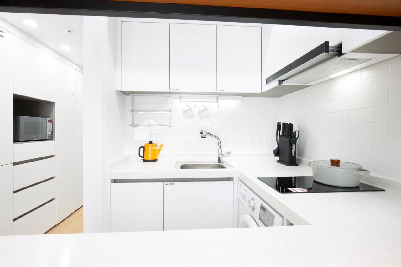 Studio 202 Hotel 2*