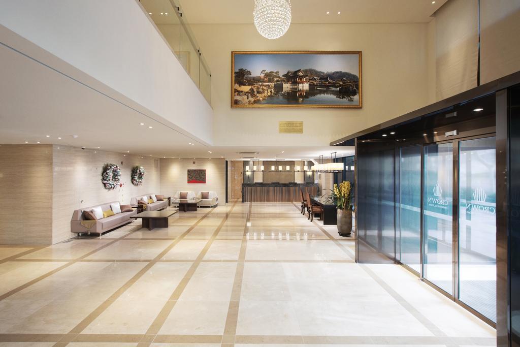 Hotel Crown Harbor 4*