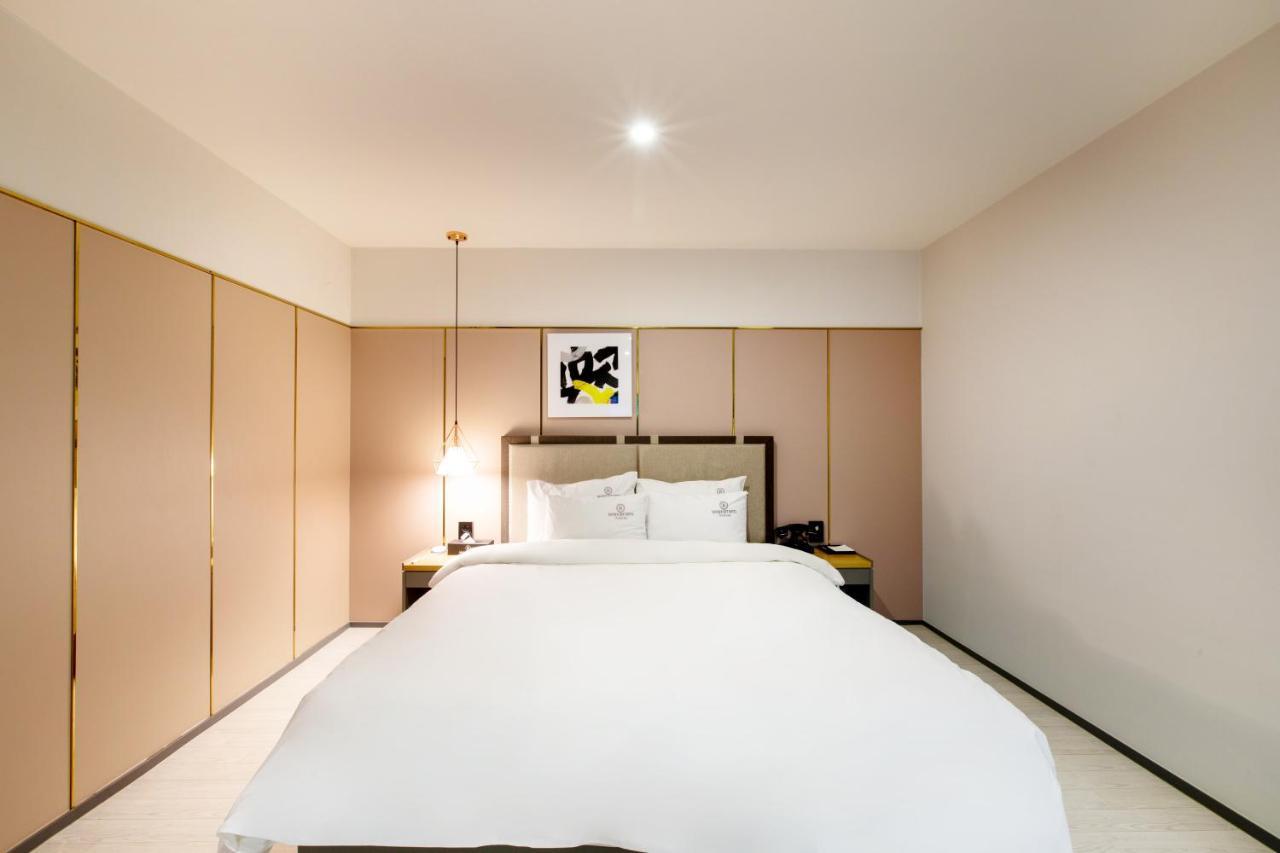 Brown-dot Minam Hotel 3*