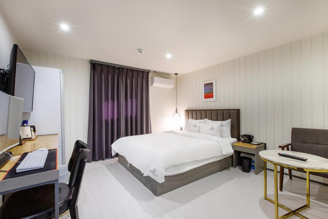 Brown-dot Minam Hotel 3*