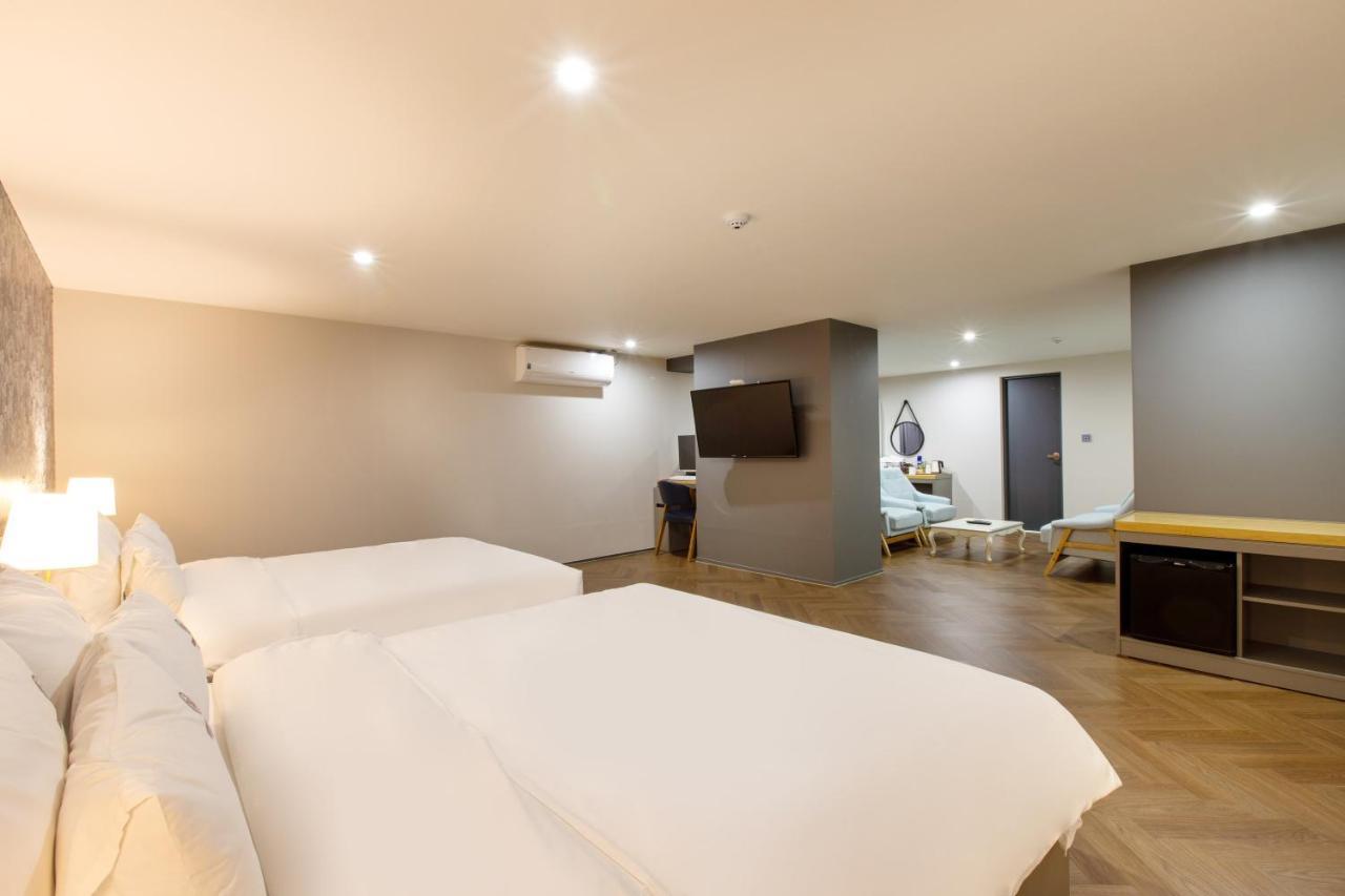 Hotel Brown-dot Minam 3*