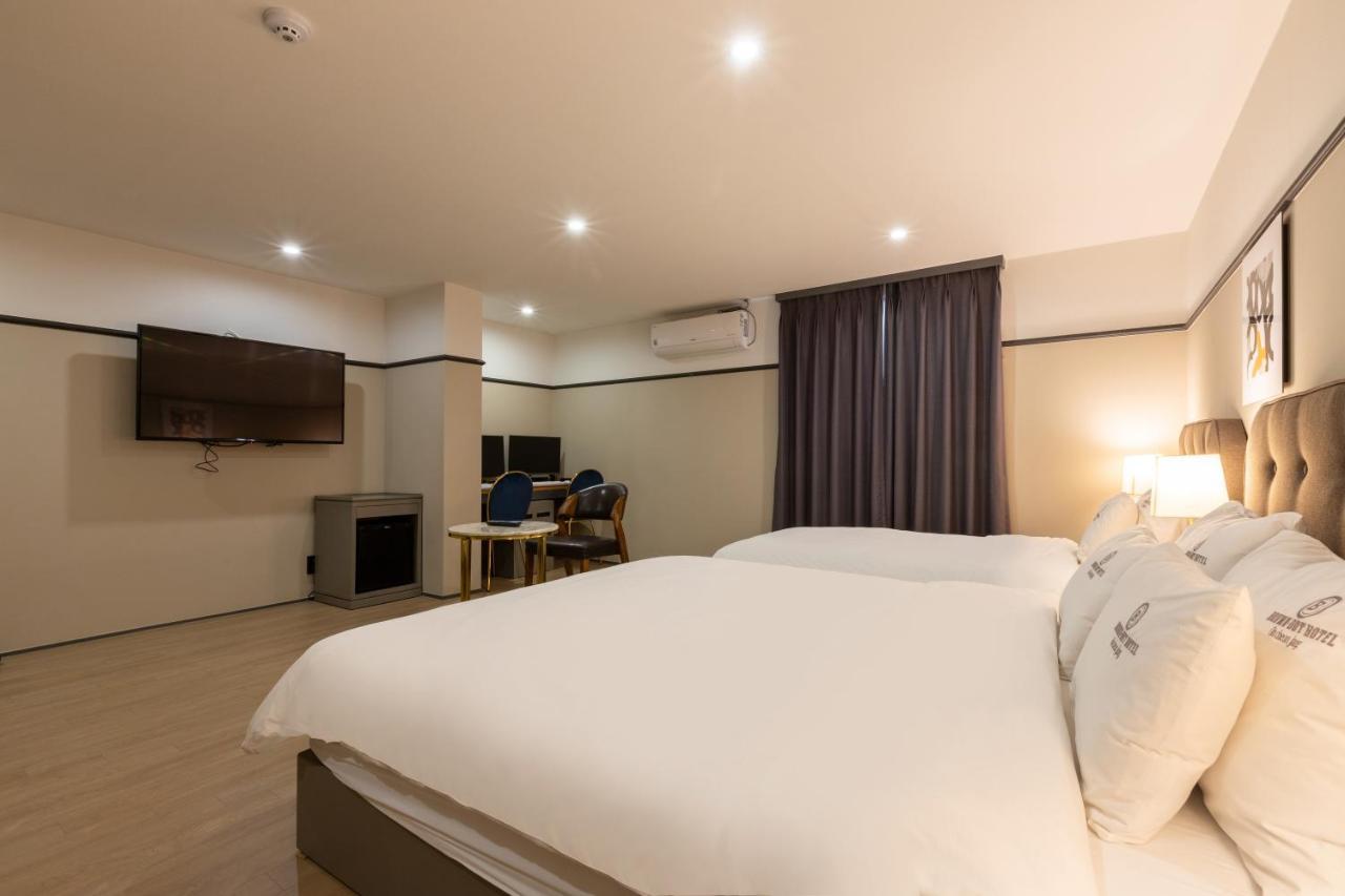Brown-dot Minam 3* Busan