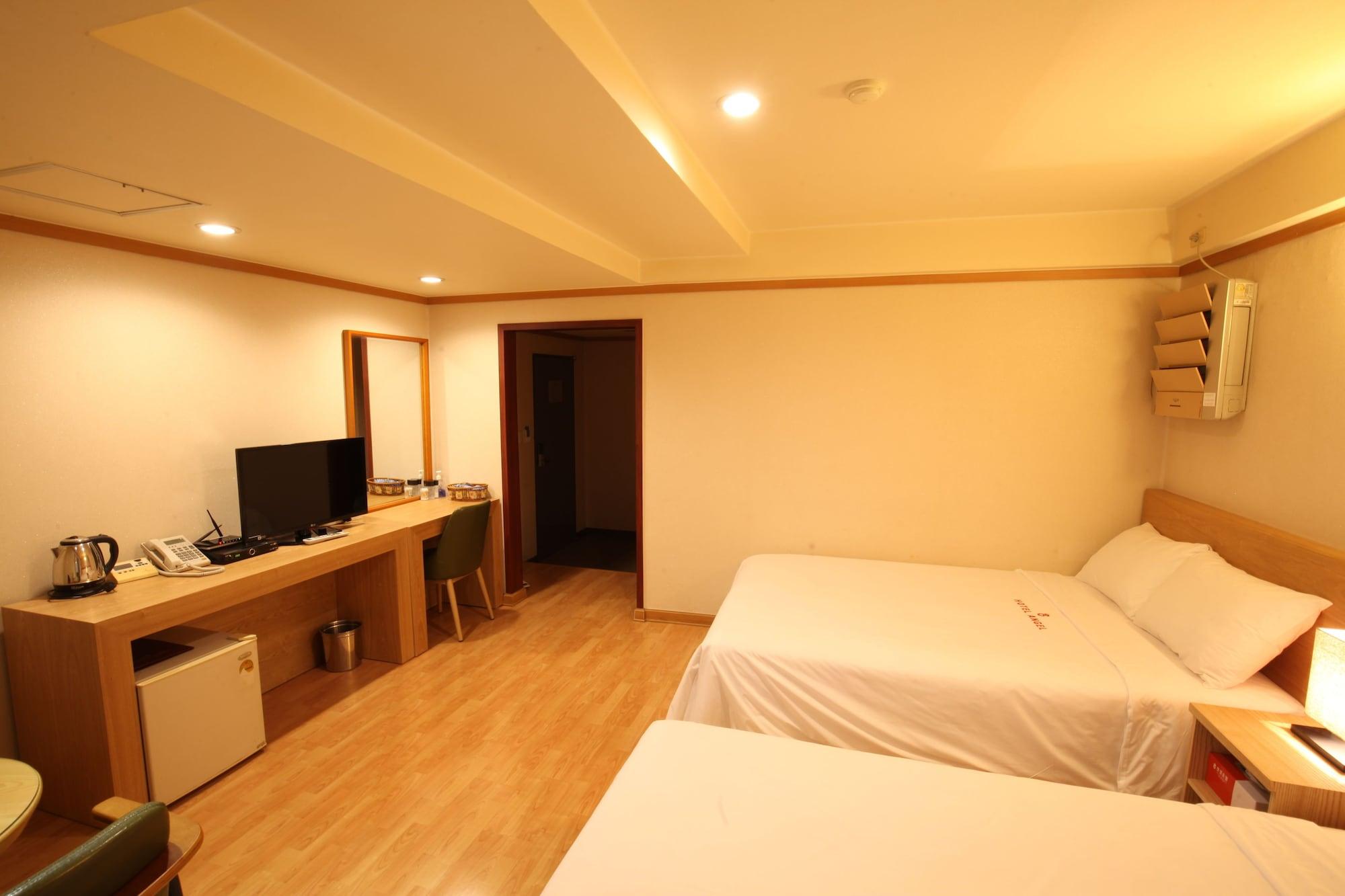 Angel Hotel