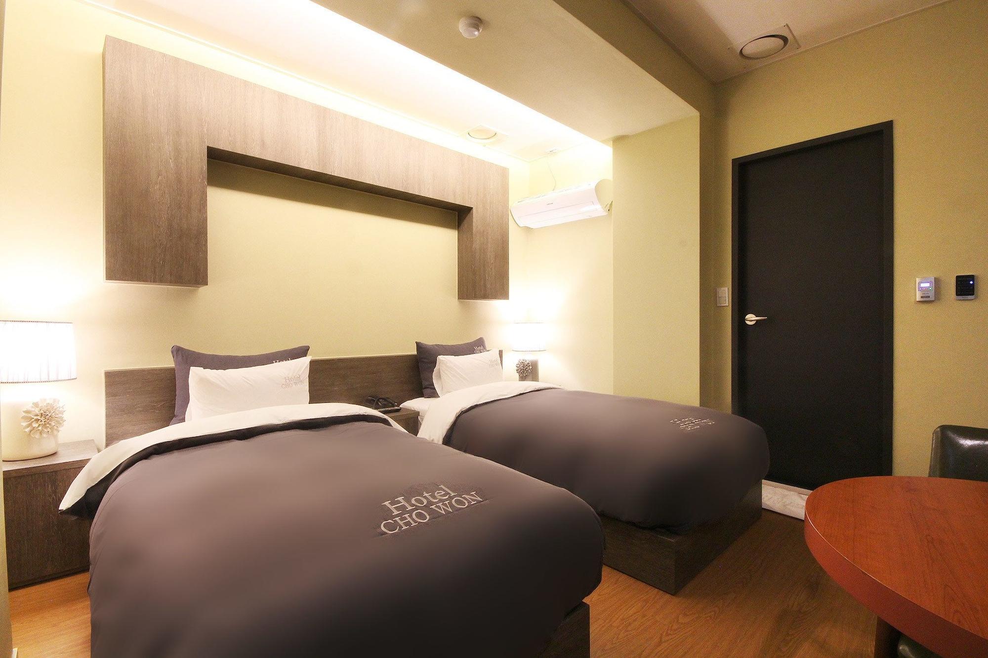 Chowon Hotel 2*