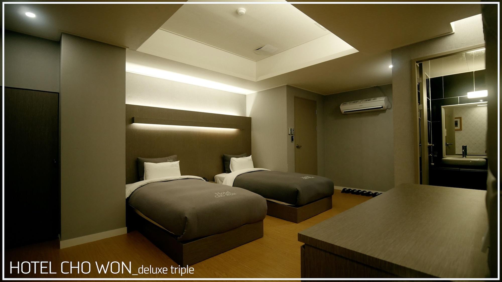 Chowon Hotel 2*